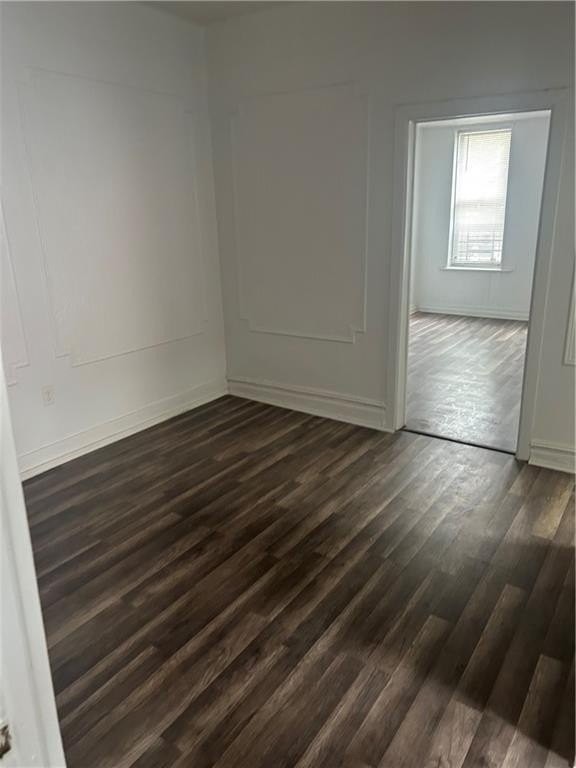 731 Sheffield Ave #2 - Photo 4 of 6