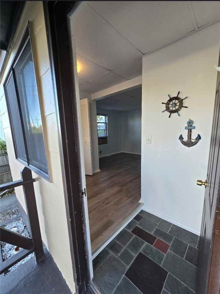 15 Corrigan St #15B - Photo 2 of 12