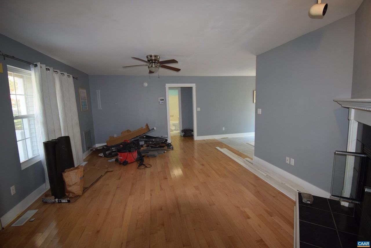 7 Pleasant View Ter - Photo 3 of 21