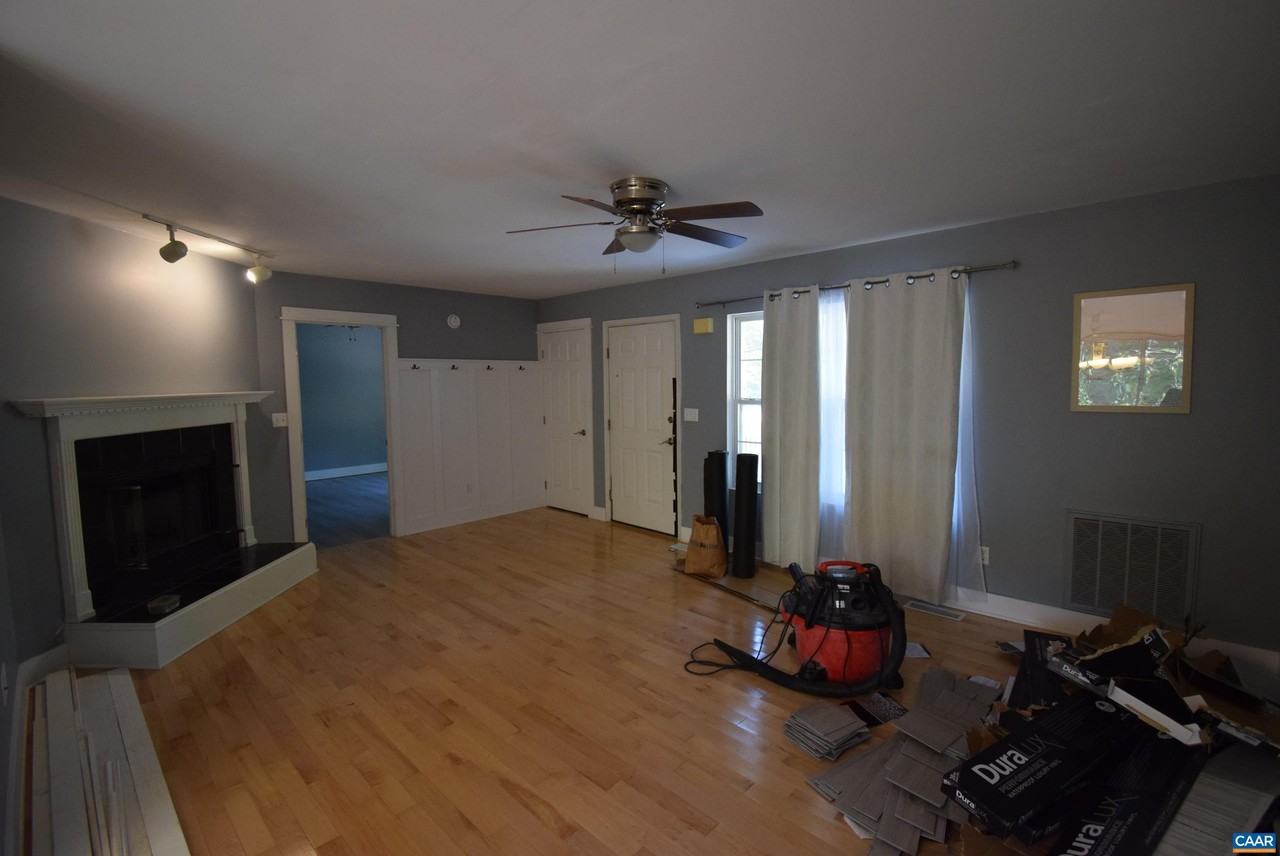 7 Pleasant View Ter - Photo 4 of 21