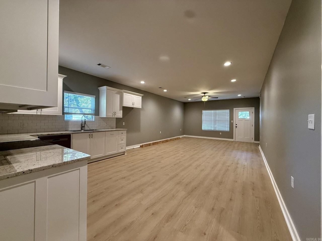 721 S Richards - Photo 2 of 13