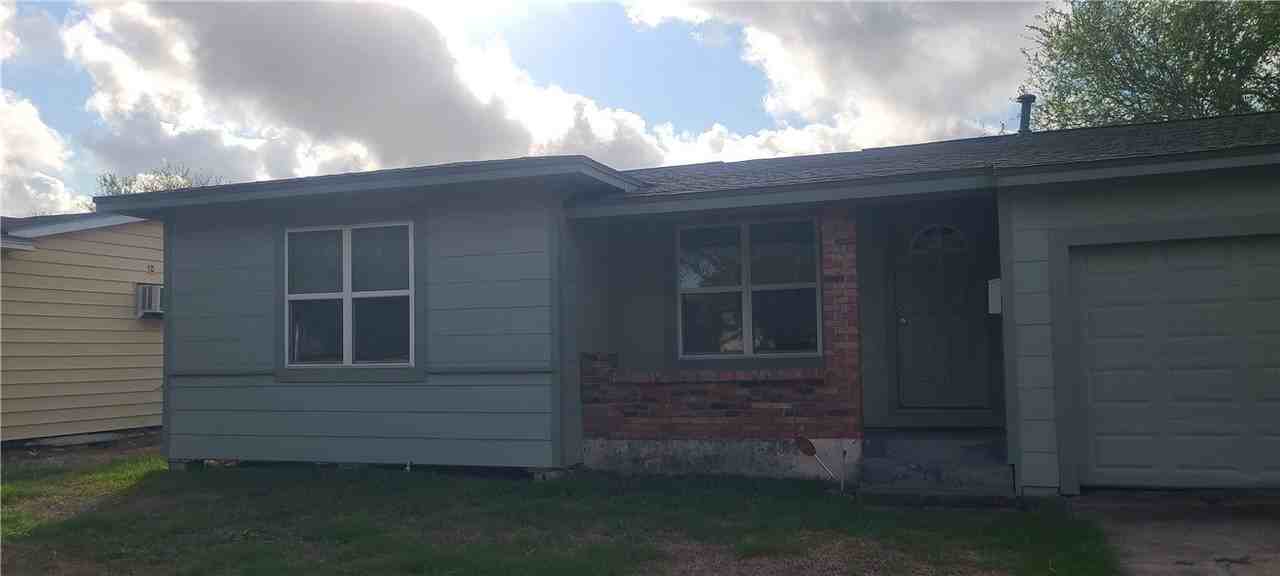 1041 Deforrest St - Photo 2 of 10
