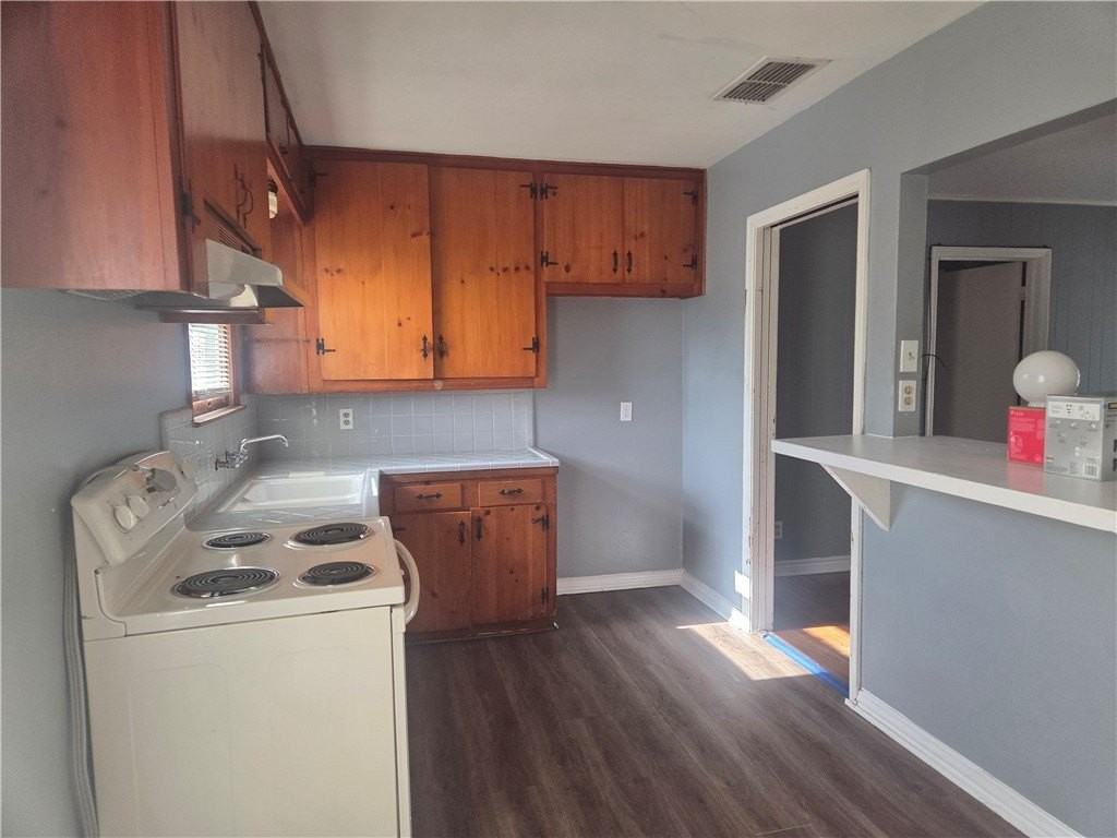 4906 Andover Dr - Photo 4 of 12