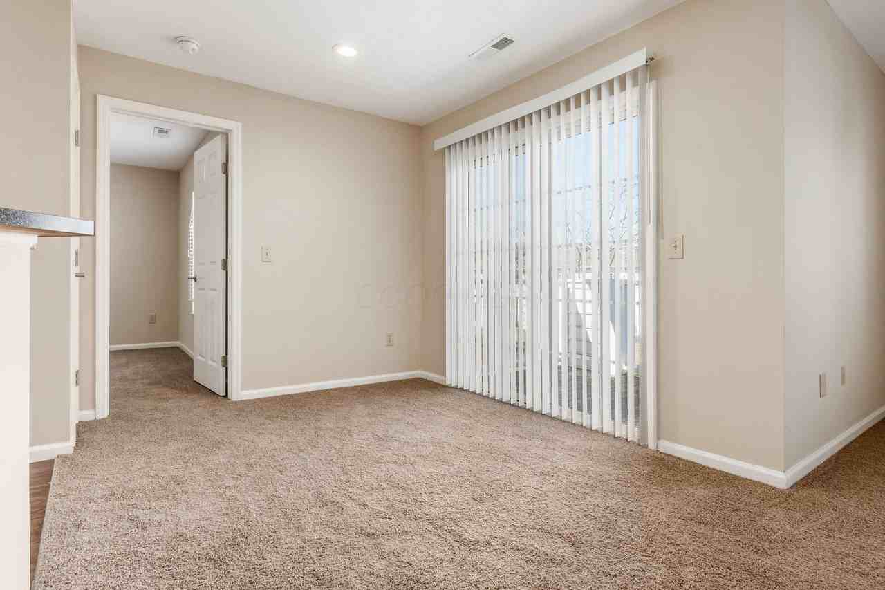 4916 Stratford Pine Ln - Photo 6 of 31