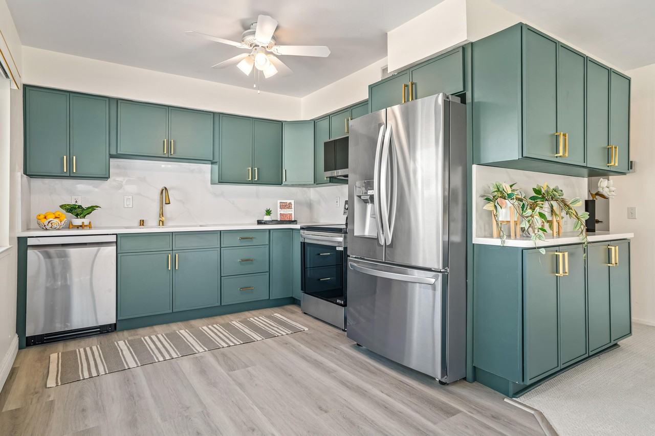 6175 Montecito Dr #8 - Photo 3 of 40