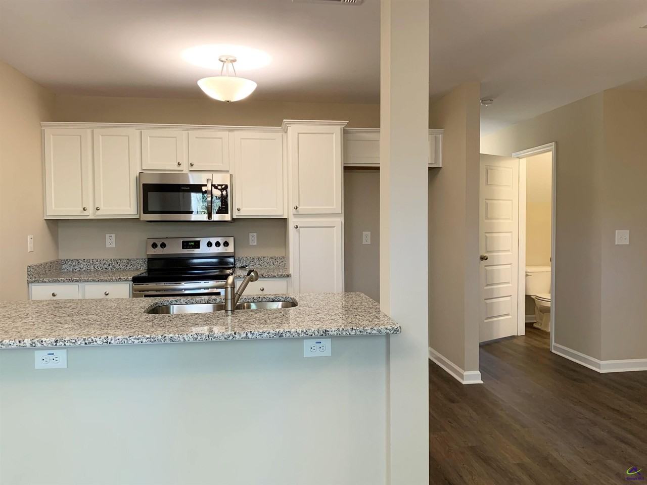 305 Pond View Rd - Photo 4 of 23
