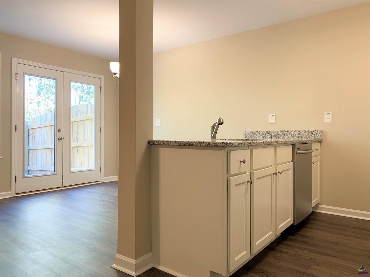 305 Pond View Rd - Photo 5 of 23
