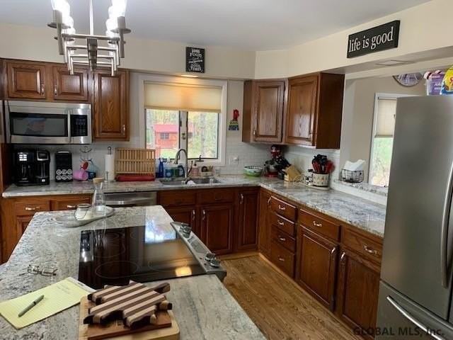 8 Carefree Ln - Photo 3 of 23
