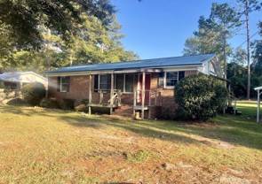 425 Lakeshore Dr - Photo 1 of 1