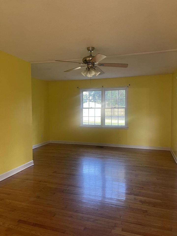 425 Lakeshore Dr - Photo 5 of 8