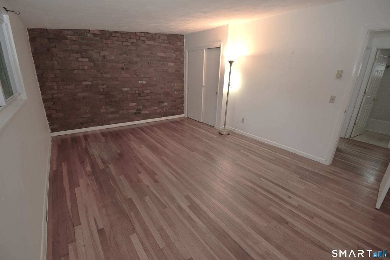19 Denlar Dr #E - Photo 6 of 13