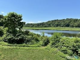 featured image of 135 Middlesex Ave