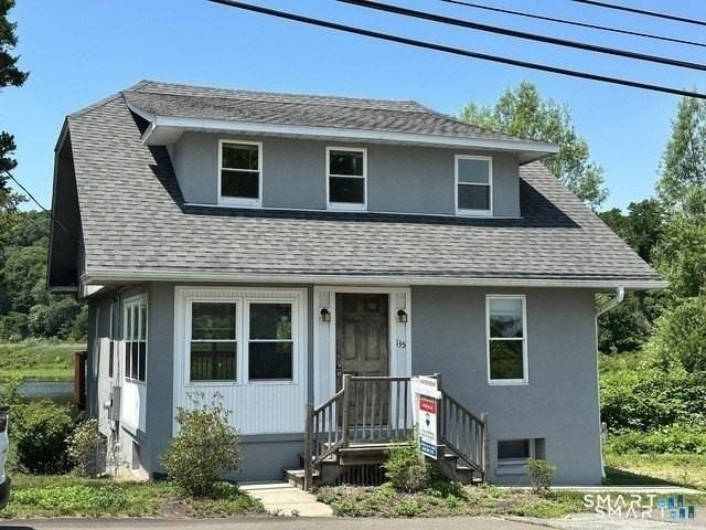 135 Middlesex Ave - Photo 2 of 34