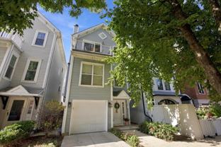 946 N Racine Ave - Photo 1 of 1
