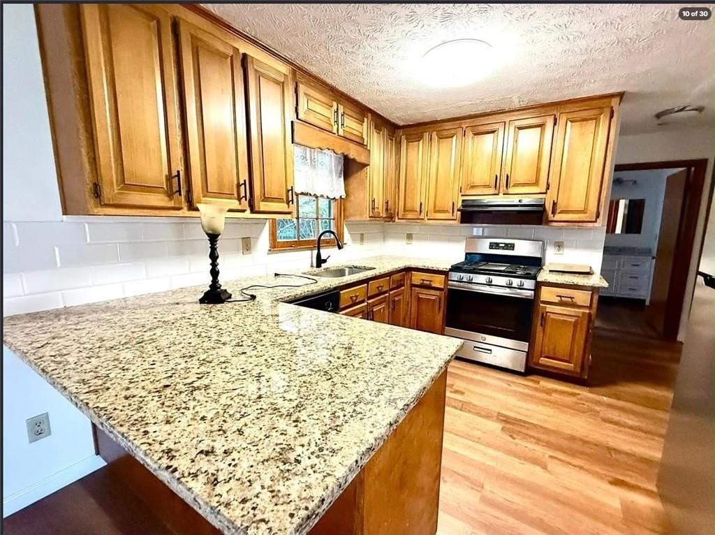 1075 Sanders Rd - Photo 6 of 16
