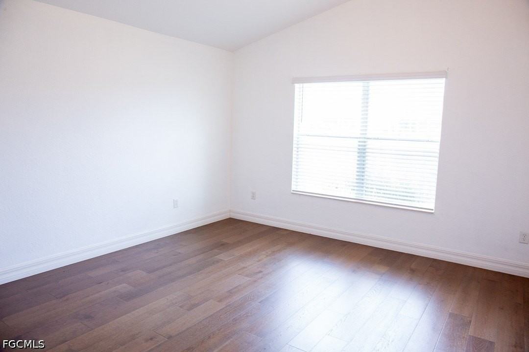 10324 Barberry Ln - Photo 6 of 14