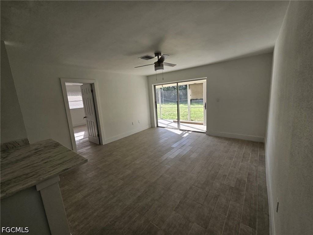 326 Palmetto Dr - Photo 3 of 8