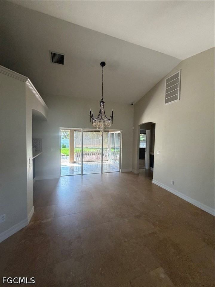 4312 Sw 25th Pl - Photo 6 of 17