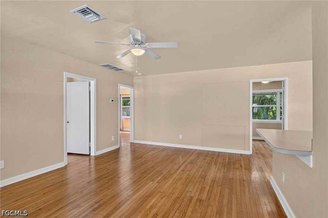 1484 Linhart Ave - Photo 5 of 28