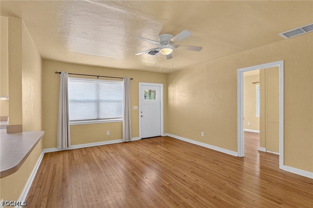 1484 Linhart Ave - Photo 7 of 28