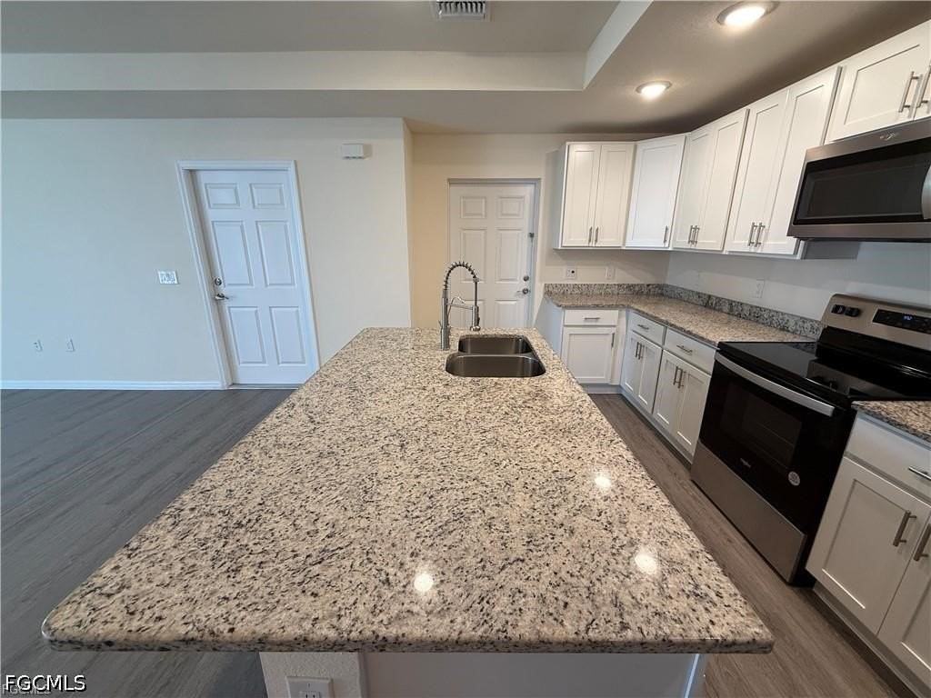 557 Oakshire Ln - Photo 5 of 29