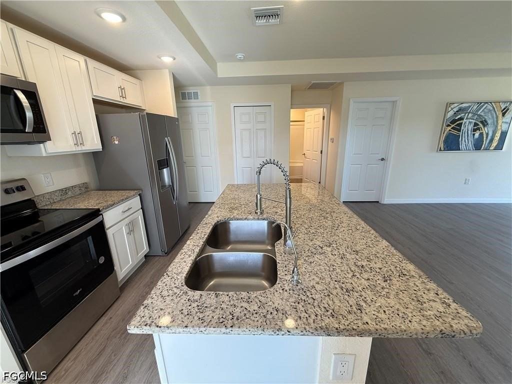 557 Oakshire Ln - Photo 6 of 29