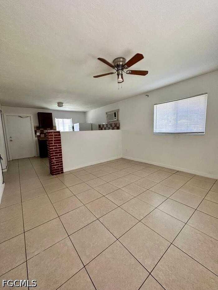 5548 6th Ave - Photo 5 of 13