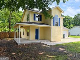 featured image of 125 Lake Wellington Dr
