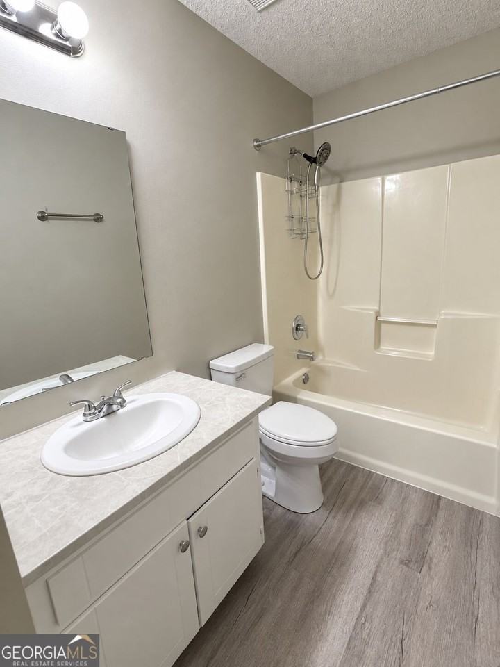 125 Lake Wellington Dr - Photo 5 of 14