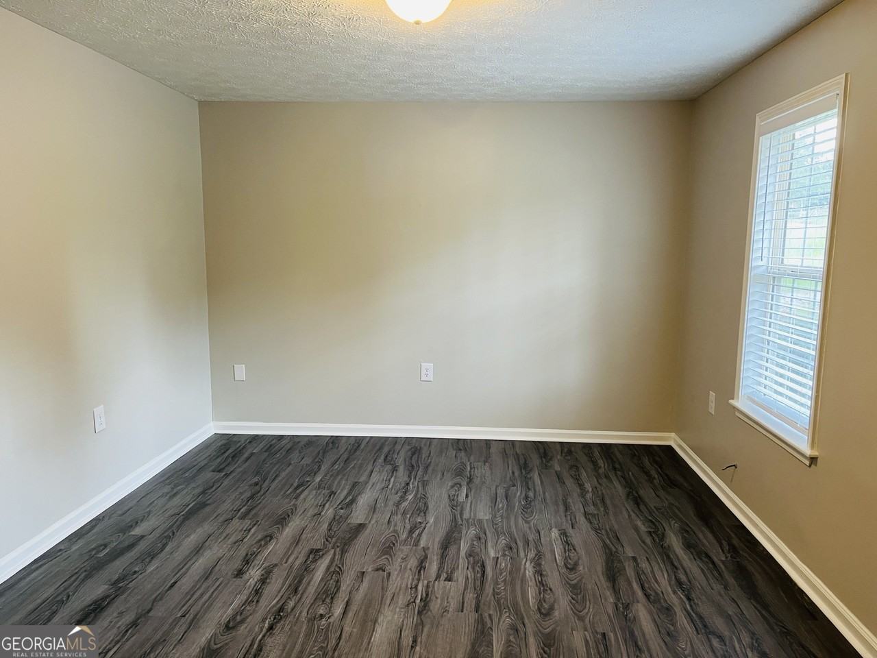 47 Robinson St #42B - Photo 4 of 13