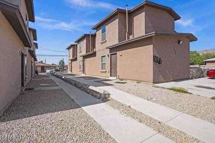 3906 Lincoln Ave #A - Photo 2 of 10