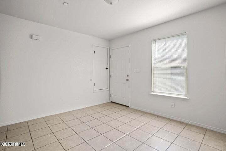 3906 Lincoln Ave #A - Photo 3 of 10