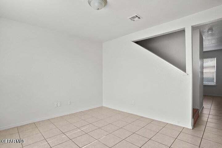 3906 Lincoln Ave #A - Photo 4 of 10