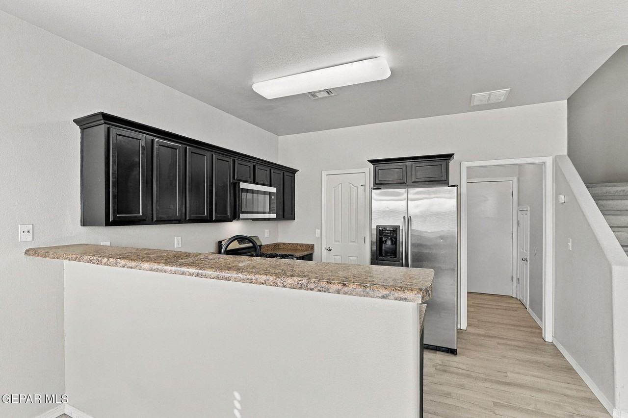 13012 Stonington Ln - Photo 7 of 29