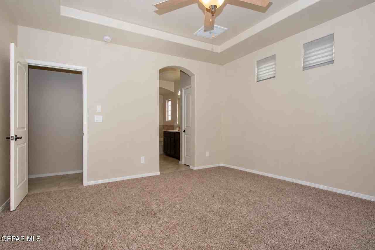 13035 Sherborne Ave - Photo 7 of 20