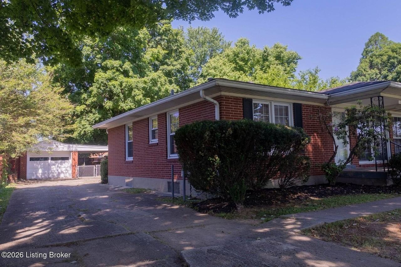 10402 Deering Rd - Photo 2 of 20