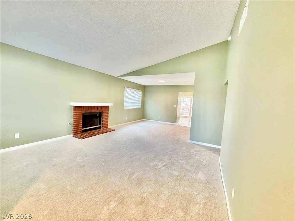 2489 Muirfield Ave - Photo 4 of 21
