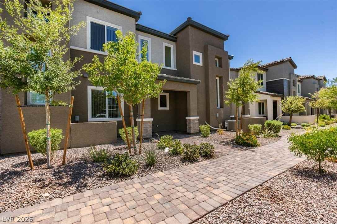 218 Krameria Ave - Photo 3 of 40