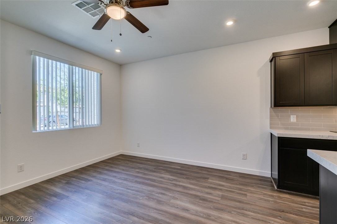 218 Krameria Ave - Photo 7 of 40