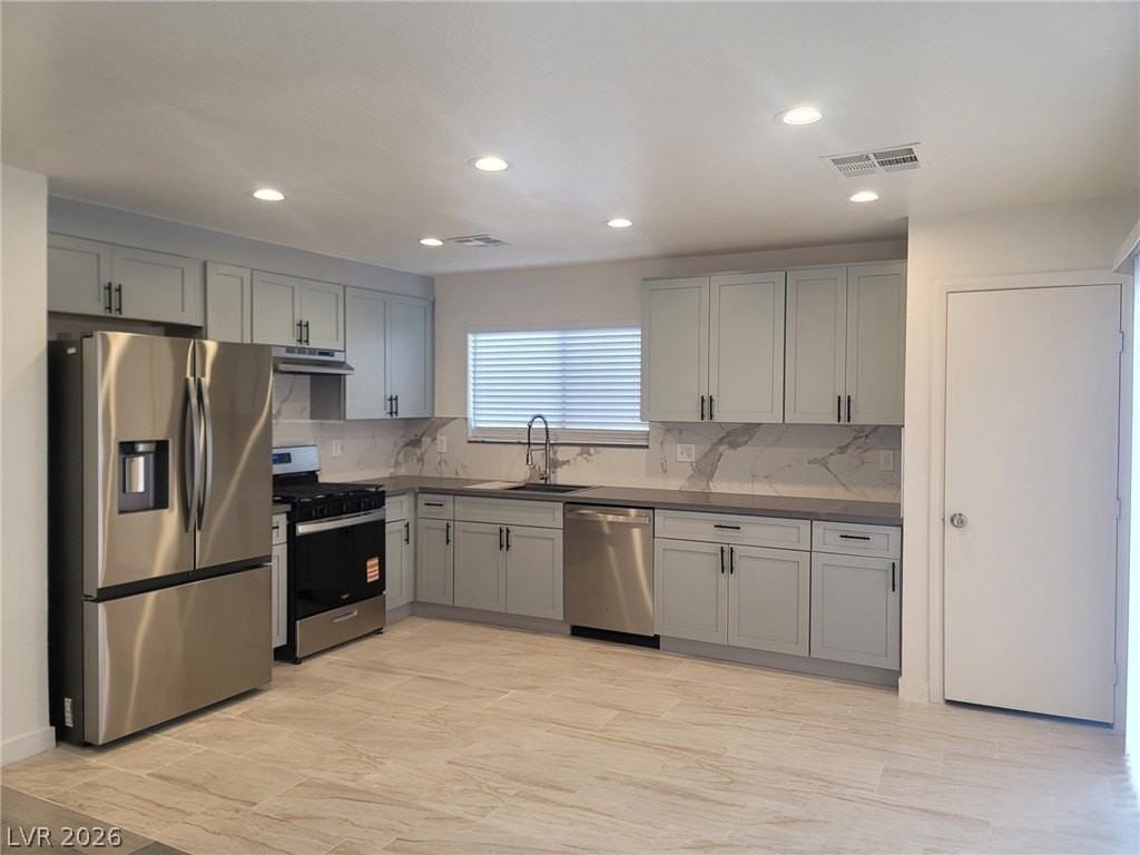 9474 Forbes Field Ct - Photo 4 of 25