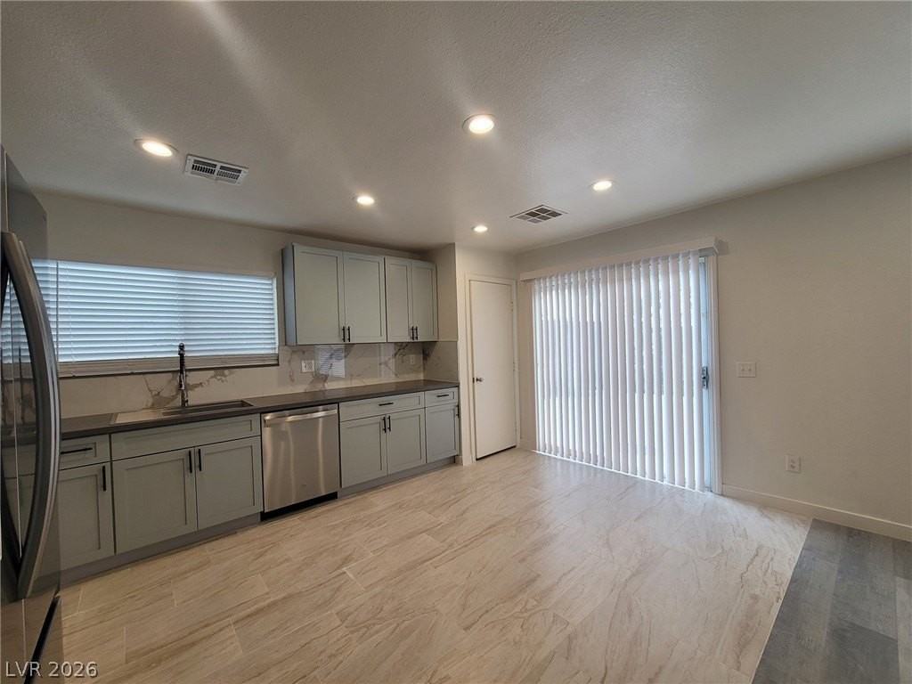 9474 Forbes Field Ct - Photo 5 of 25