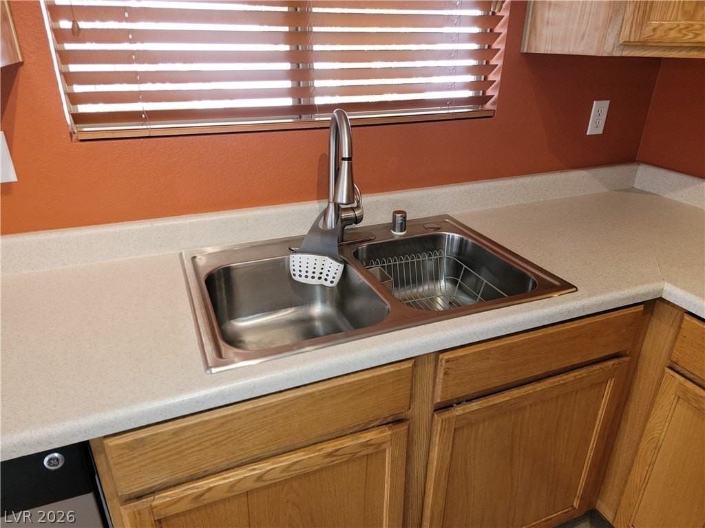 1086 Silver Creek Ave - Photo 6 of 29
