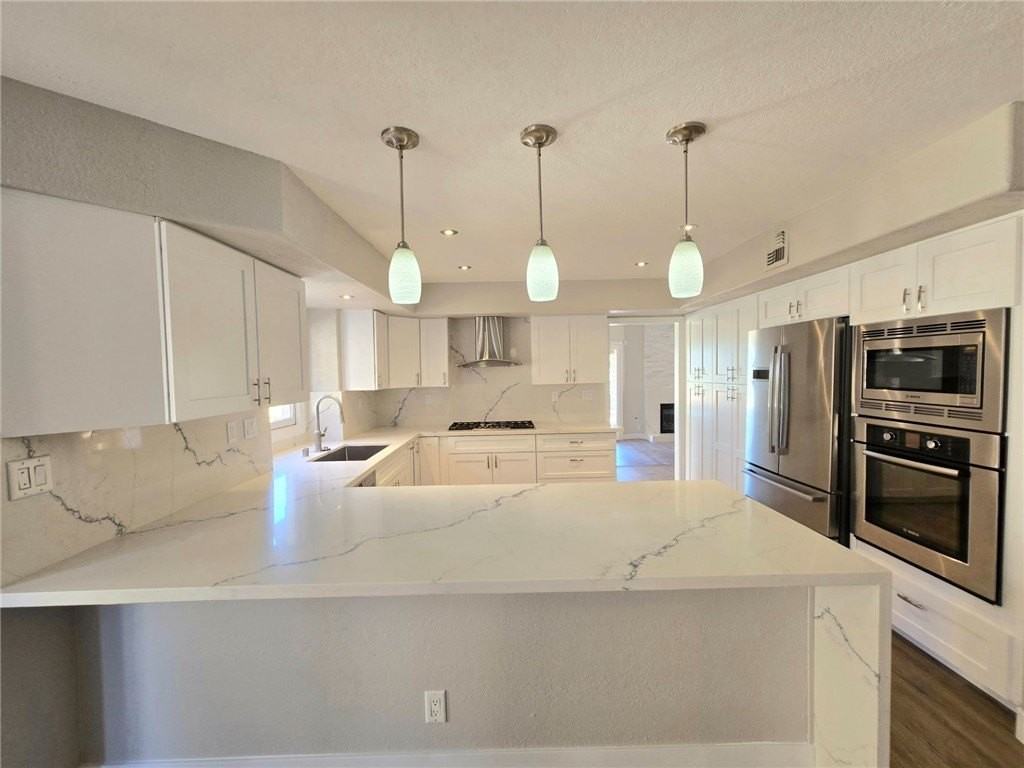7407 Mission Hills Dr - Photo 4 of 35