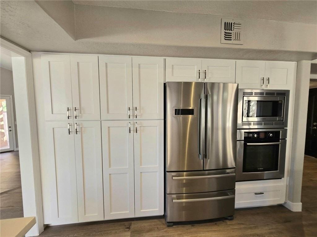 7407 Mission Hills Dr - Photo 5 of 35
