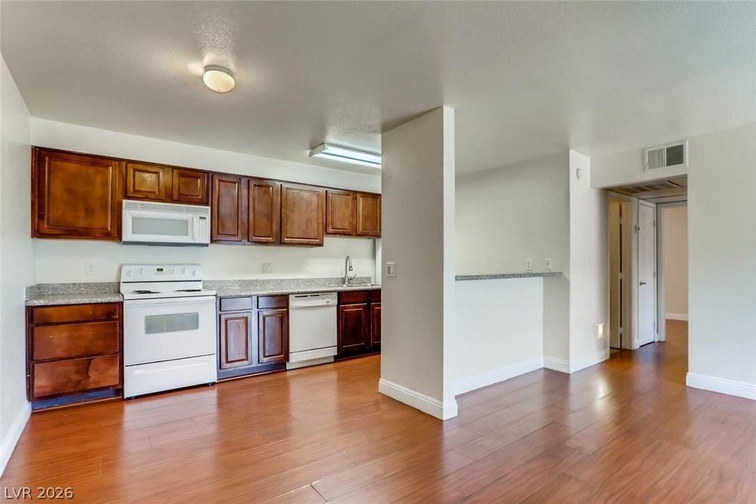 5229 Indian River Dr #240 - Photo 5 of 27