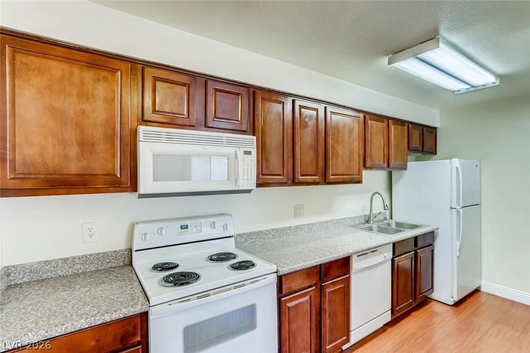 5229 Indian River Dr #240 - Photo 7 of 27