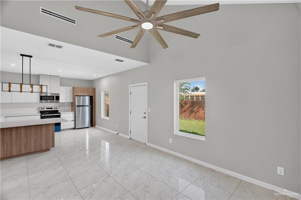 808 Hidden Hills St #1 - Photo 5 of 17