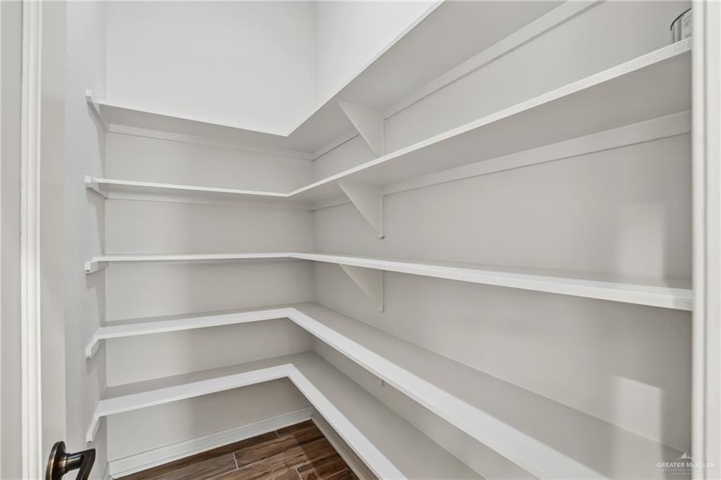 1565 E Silos Ave - Photo 7 of 27