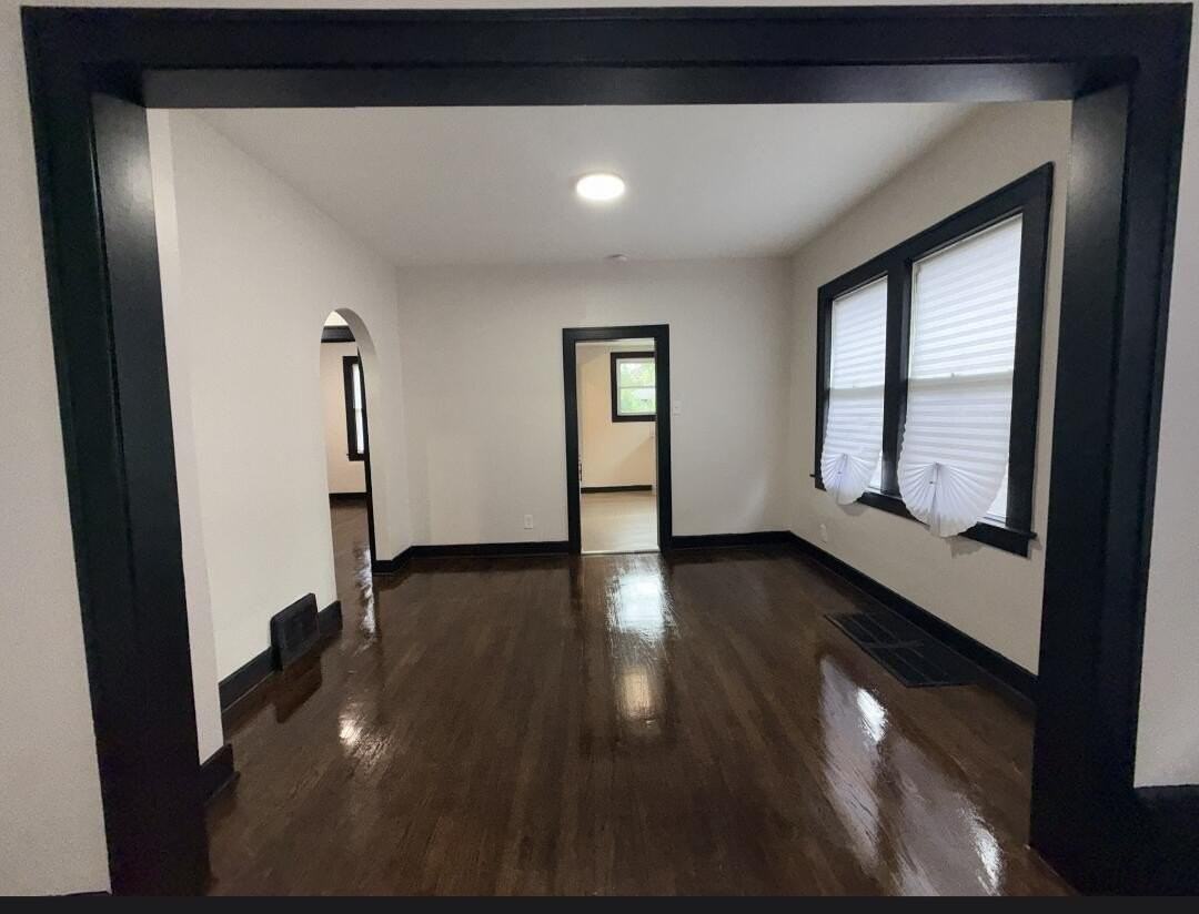 833 Fillmore St - Photo 3 of 8