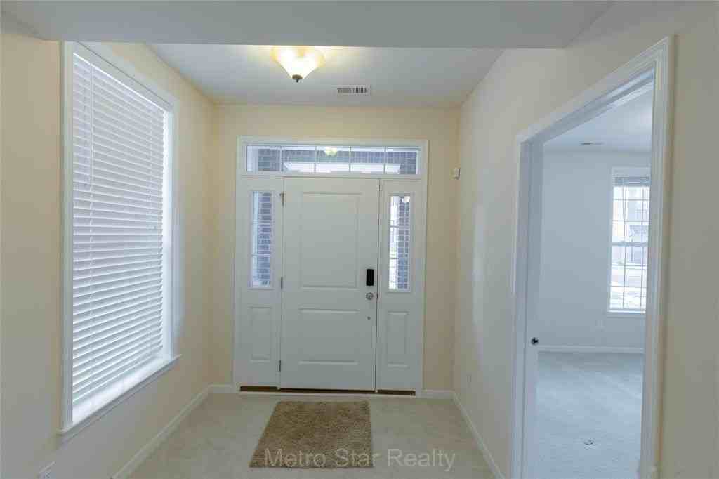 2737 S Spurway Dr - Photo 4 of 36